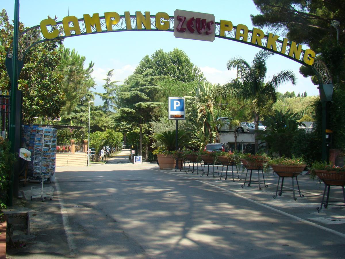 Camping Zeus Hotel Pompeia Exterior foto